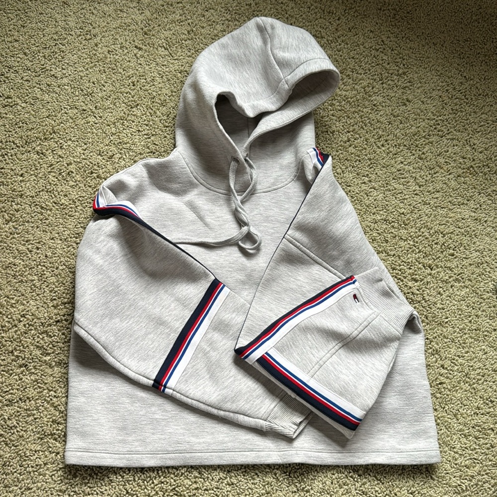Tommy Hilfiger Striped Design Sweatshirt - Picture 3 of 4